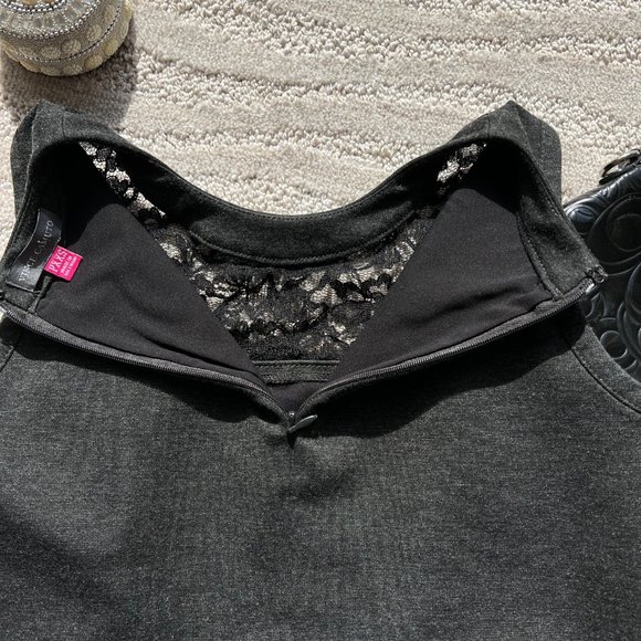 Vince Camuto Sleeveless Lace Top - Picture 8 of 9